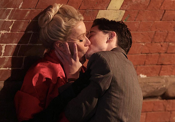 Gwyneth Paltrowová a Timothée Chalamet p�i natá�ení filmu Velký Marty (16....