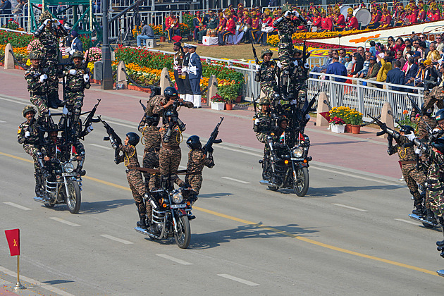 Ursula navlékla indické sako. Ukázala Trumpovi, že taky umí dělat byznys