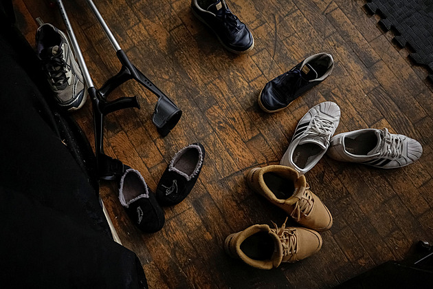 Přišli o ruce, nohy, zrak. Ukrajinští veteráni se díky divadlu vracejí do života