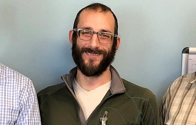 Lžou a chtějí vás zastrašit. Clinton i Obama kvůli dění v Minneapolisu bijí na poplach