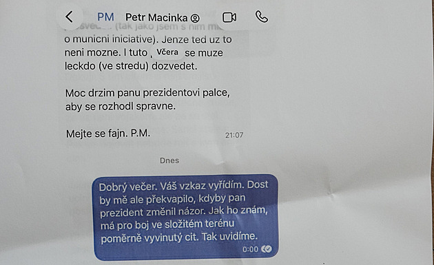 Macinka neměl nic psát, vydírání to ale není, hodnotí právníci jeho SMS Hradu
