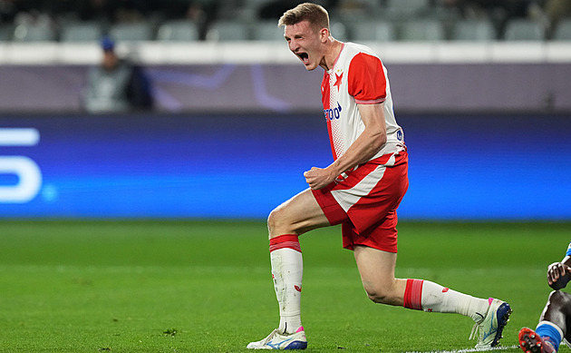 Gól bych vyměnil za výhru. Premiérový střelec Chaloupek vysvětlil i střídání o půli