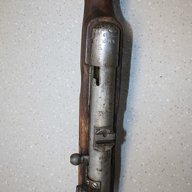 Běží zbraňová amnestie. Lidé policistům přinesli už 113 zbraní, nacházejí i rarity