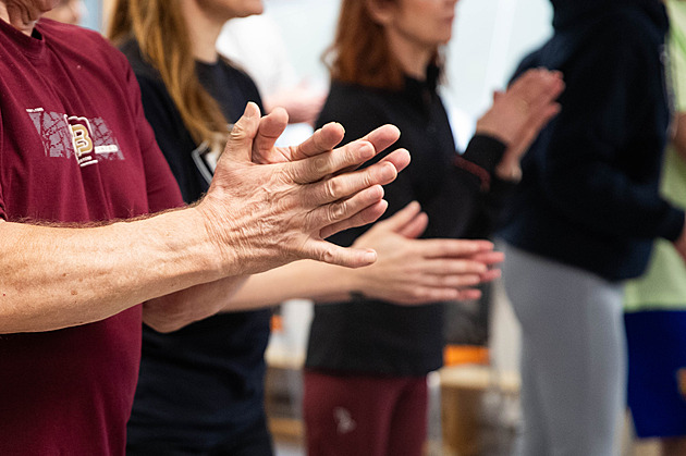 Tancem proti Parkinsonovi. Lekce pomáhají ztuhlým svalům, mozku i duši