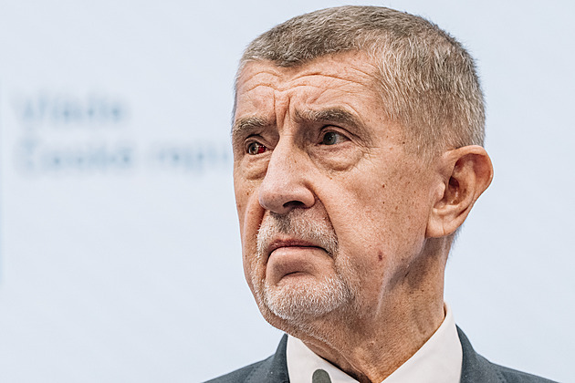 Po Macronovi praskla žilka v oku i Babišovi