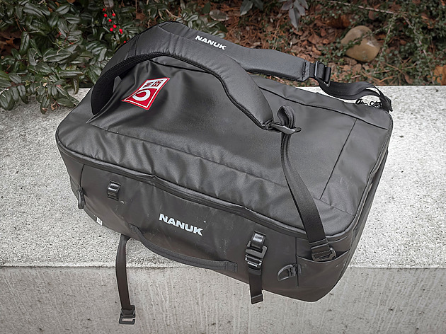 Vodafone našel dobrovolníky, kteří mu budou nosit internet na zádech