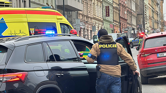 Policie odložila případ vymyšlené střelby ve škole, volající učitel byl nepříčetný