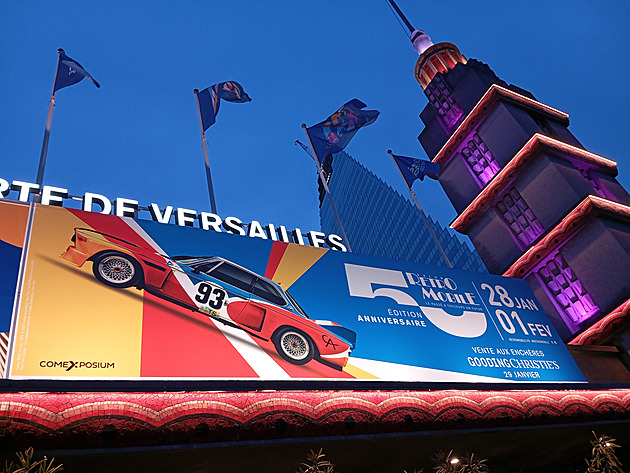 EXKLUZIVNĚ: Veteránské lahůdkářství večer před otevřením. Jsme na pařížském Retromobile