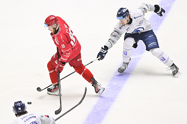 ONLINE: Plzeň vede nad Třincem, Sparta se proti Hradci pokusí snížit ztrátu na čelo