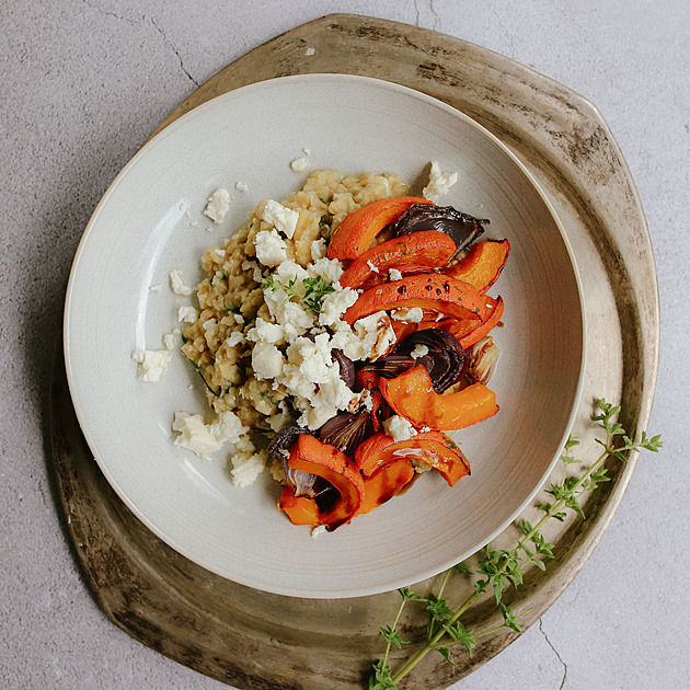 Čočka s pečenou dýní a sýrem podle blogu Ne hladu