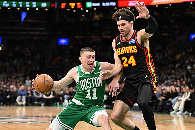 Krejčího Atlanta zvítězila i v Bostonu. LeBrona Jamese v Clevelandu rozbrečeli