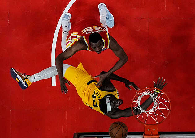 Atlanta potřetí v řadě zvítězila, Krejčí bez bodu. Při chuti byli Dončič i Mitchell