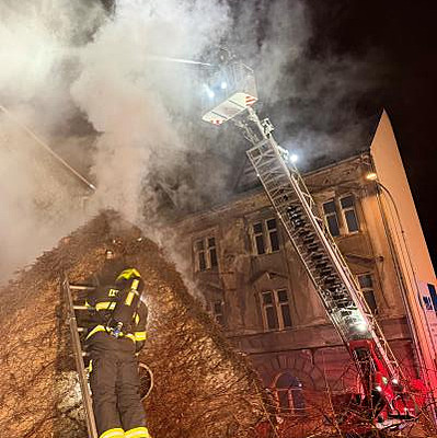 V Mladé Boleslavi vyhořel rodinný dům, požár způsobil škodu dva a půl milionu