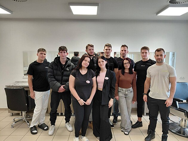 Den otev�en�ch dve�� ve Stod� pat�il �emesl�m i modern� technologii