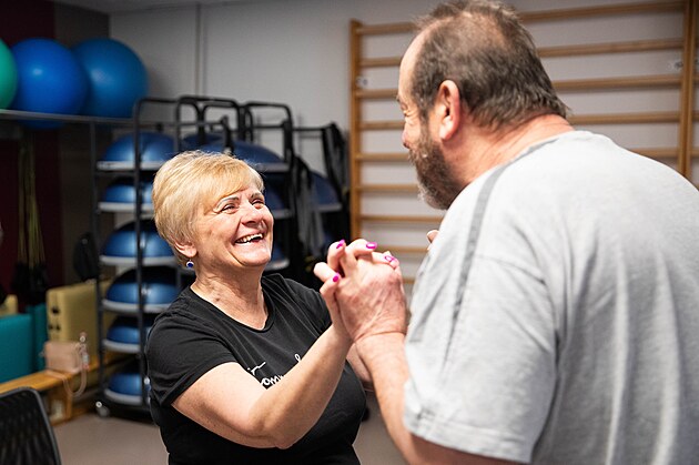 Olomouck� v�dkyn� Jana Pelclov� se sv�m t�mem vyu��v� tanec jako n�stroj k...