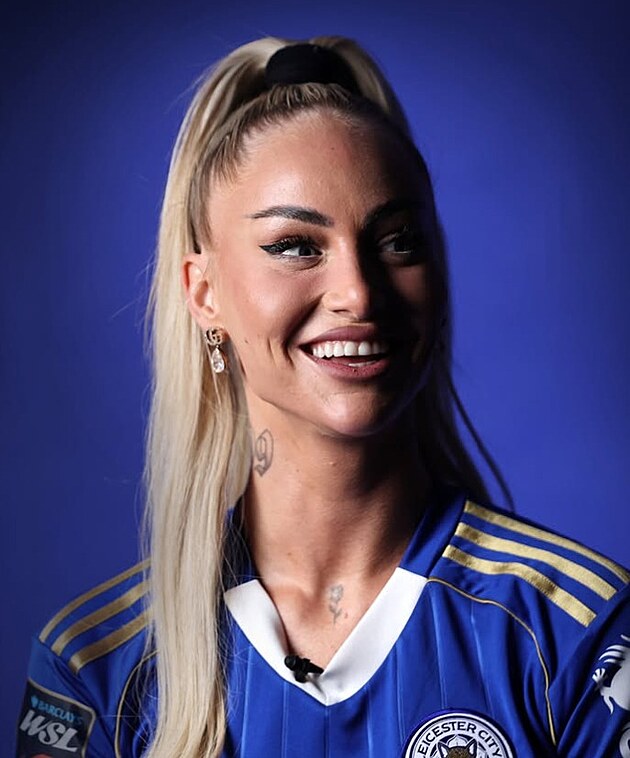 Alisha Lehmannov� se po dvou letech vr�tila do Anglie, bude hr�t za Leicester.