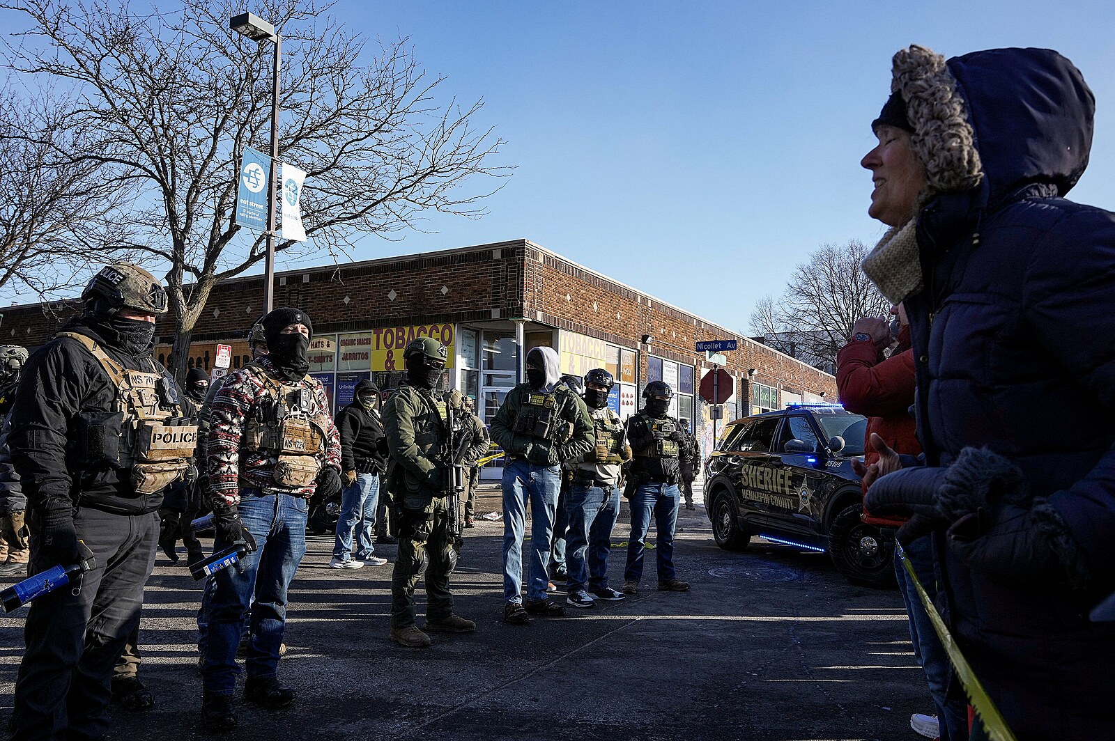 Po krvavých zátazích dohled. Agenti ICE dostanou v Minneapolis kamery na tělo