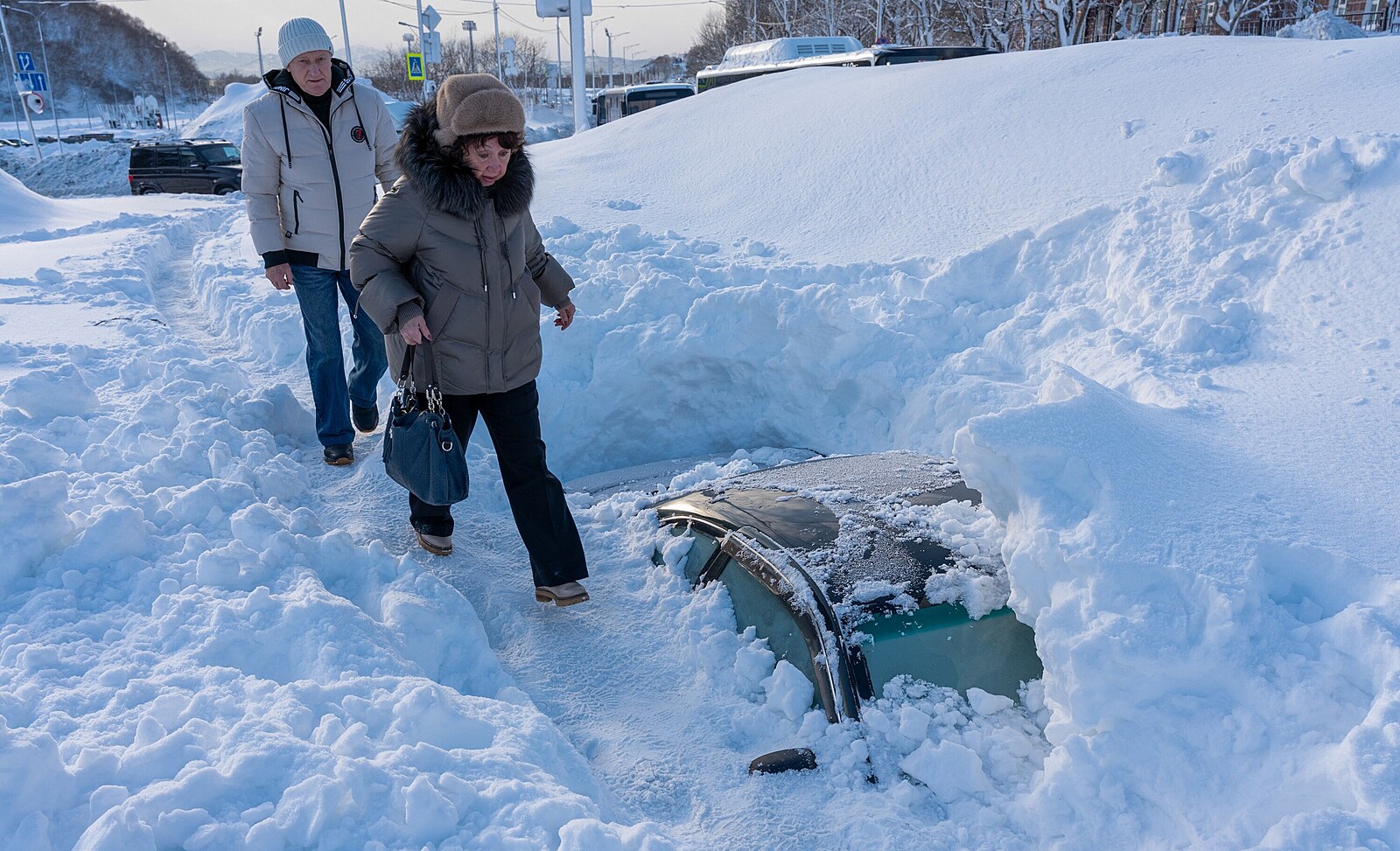 Regály prázdné jako za SSSR. Kamčatka čelí paralýze, Moskva vysílá na pomoc obra