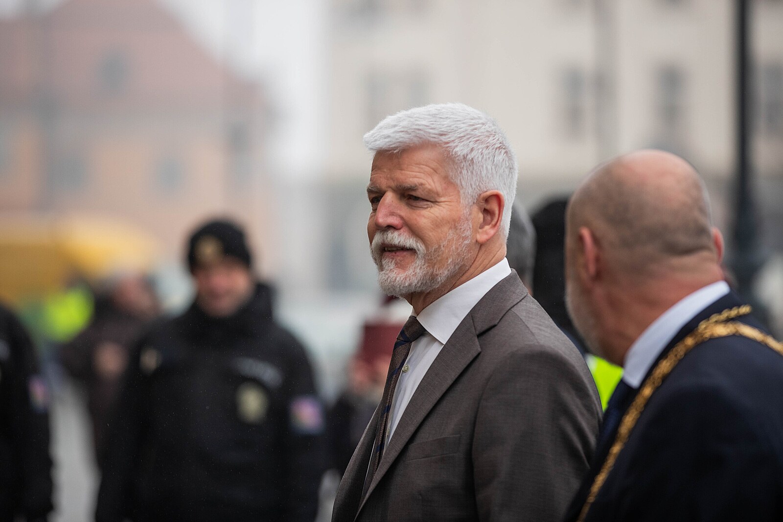 Prezidentovi důvěřuje 58 procent lidí, Fialova vláda u nich pohořela