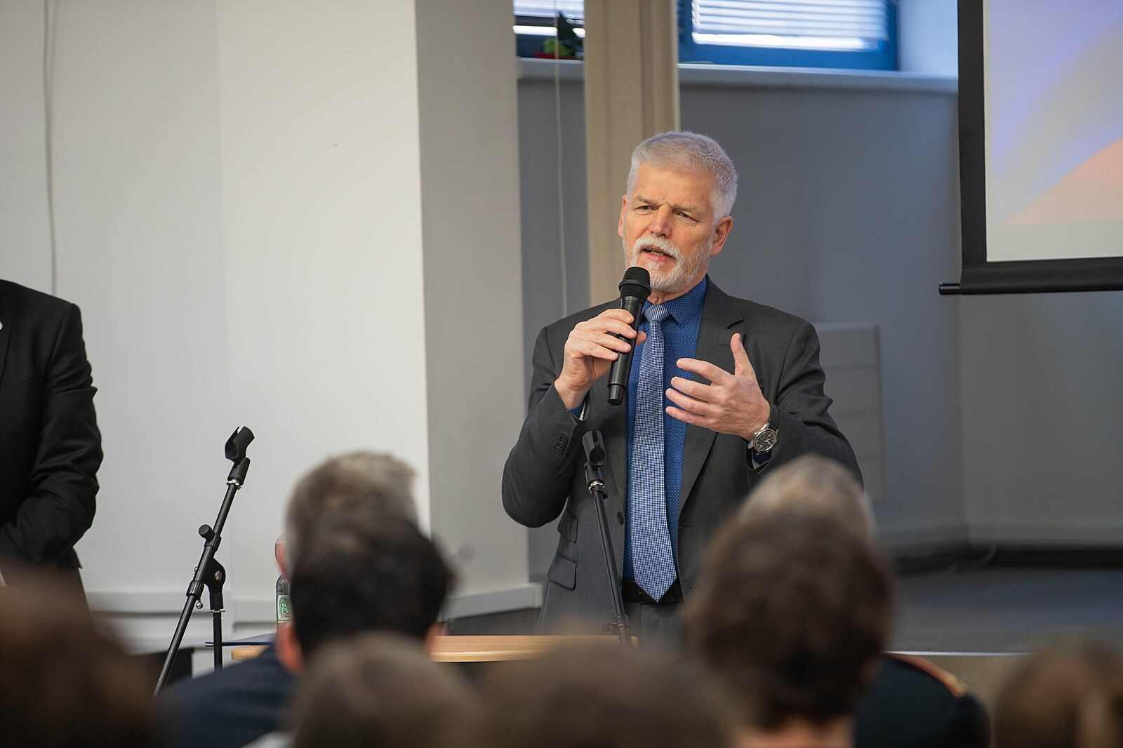 Nevylučuji to. Pavel poprvé připustil další kandidaturu na prezidenta