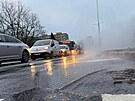 V pra�sk� ulici Na Pades�t�m prasklo potrub�. (21. ledna 2026)