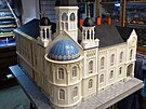 A�sk� model�� Bohuslav Karban str�vil stavbou modelu franti�kol�ze�sk� synagogy...