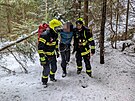 Hasi�i a zdravotn�ci zasahovali u zran�n�ho mu�e ve skal�ch nad Such�m Dolem na...
