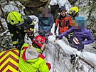 Hasi�i a zdravotn�ci zasahovali u zran�n�ho mu�e ve skal�ch nad Such�m Dolem na...