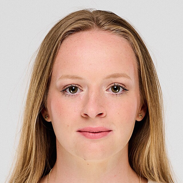 Karol�na Hr��ov�