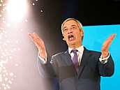 Lídr britské strany Reform UK Nigel Farage na mítinku v Newarku (19. ledna 2026)