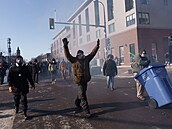 Protesty a truchlení obyvatel� minnesotského Minneapolisu po zabití Alexe...