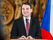Ministr zahrani�í Petr Macinka na tiskové konferenci promluvil o své komunikaci...