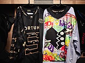 Speciální oboustranné dresy Sparty pro projekt Sparta vzdává hold. Vnit�ní...