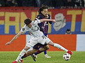 Ji�í Pano� v souboji s basilejským Kobou Koindredim.