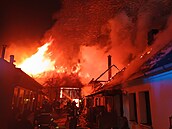 V Dolních Slov�nicích ho�el d�m a p�ilehlá stodola. (21. ledna 2026)