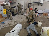 Policisté zlikvidovali první laborato� na výrobu drogy klefedronu