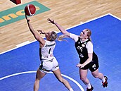 Kate�ina Zeithammerová ze �abin Brno zakon�uje na královéhradecký ko�, brání ji...