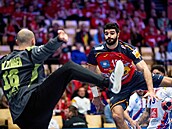 Imanol Garciandia ze �pan�lska zakon�uje na francouzskou bránu.