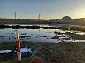 Hasi�i zasahují u uniklého digestátu z bioplynové stanice v Dobru�ce. (21....