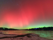 Polární zá�e nad m�stem Se� ze dne 19. ledna 2026.