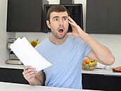 Zákon do jisté míry chrání nájemce jako slab�í stranu.