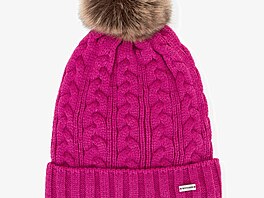 Svítiv� r��ová �epice s copánkovým vzorem a ko�e�inovou bambulkou. Cena 850 K�