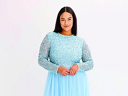 Ani �eny, které mají bujn�j�í k�ivky, se nemusí vzdávat �princeznovských� �at�....