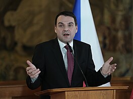 Ministr zahrani�í na tiskové konferenci promluvil o své komunikaci s...