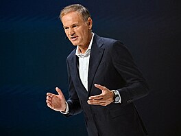 Oliver Blume, p�edseda p�edstavenstva koncernu Volkswagen na autosalonu IAA v...