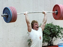 Ve v�ku 68 let v pátek zem�el vzp�ra� Ota Zaremba, olympijský vít�z z Moskvy...