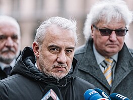 Jednání zástupc� vlády a odbor� o navý�ení plat� ve ve�ejném sektoru a státní...