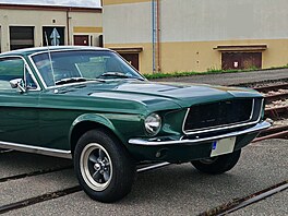 Veterán Ford Mustang Fastback GTA S390 z roku 1967 zabavili policisté, nyní...