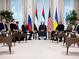 P�edstavitelé USA, Ukrajiny, Ruska a SAE na jednání v Abú Zabí. (23. ledna 2026)
