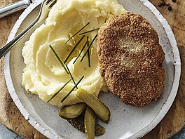Holandský �ízek z mletého masa a sýra pat�il mezi stálice tehdej�ích jídelen a...